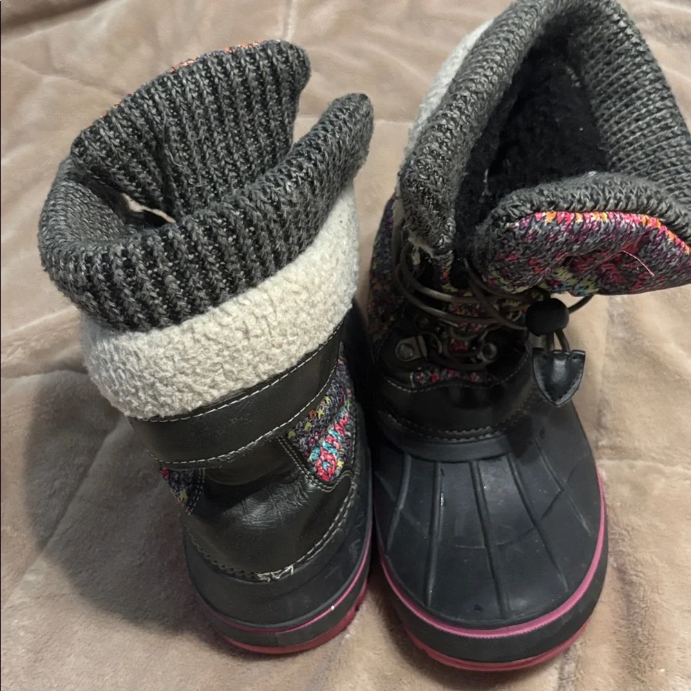 Dream Pairs Kids' Black and Pink Snow Boots